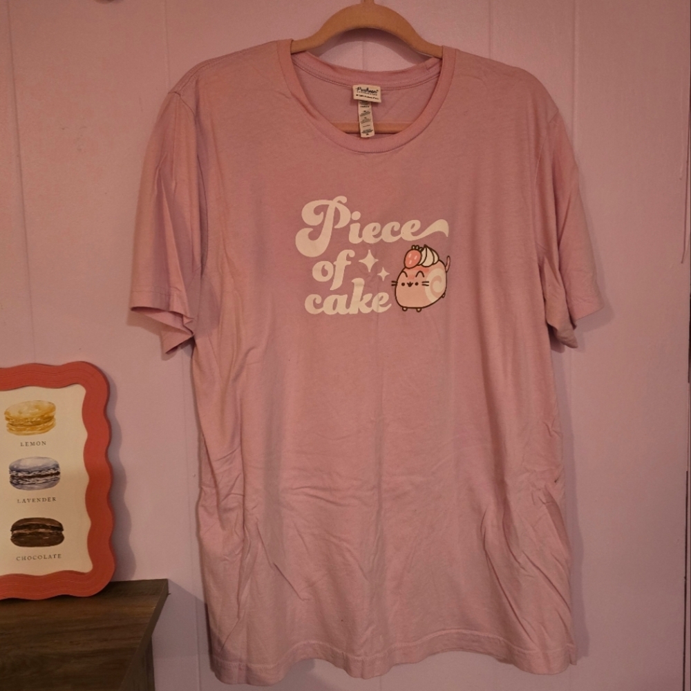 Pusheen Box Exclusive 2021 Light Pink Cake T-Shirt Size XL